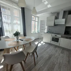 apartament-nad-motlawa-80-826.gdanskhotel.org/