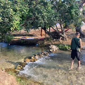 albanian-glamping-bunec.albaniahotels.org/