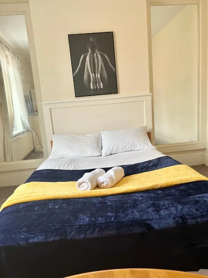 Aldgate Holiday Rooms Londra 0*,  Regno Unito