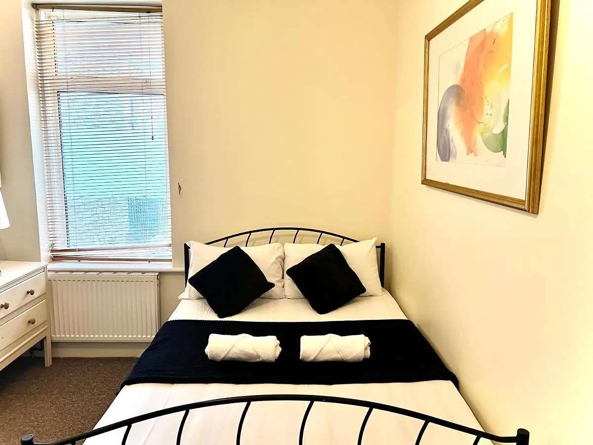 Aldgate Holiday Rooms Londra