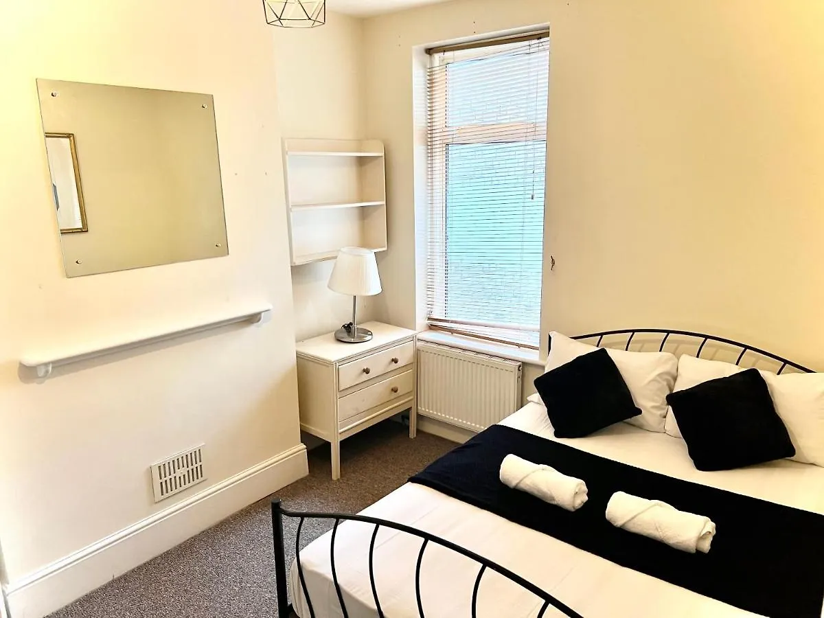 Aldgate Holiday Rooms London 0*,