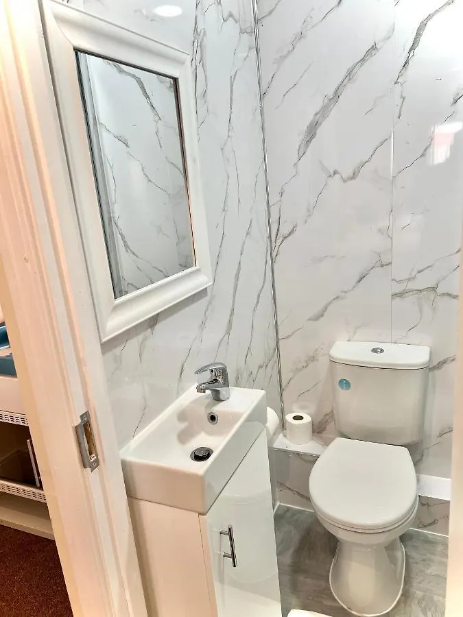 Aldgate Holiday Rooms Londra Appartamento
